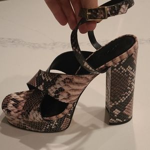 Nwot m4d3 snake skin sandals